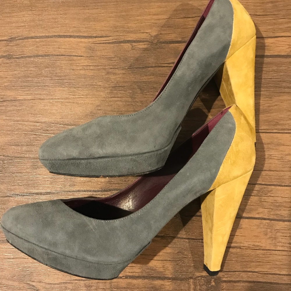 botkier suede pumps size 38.5💖